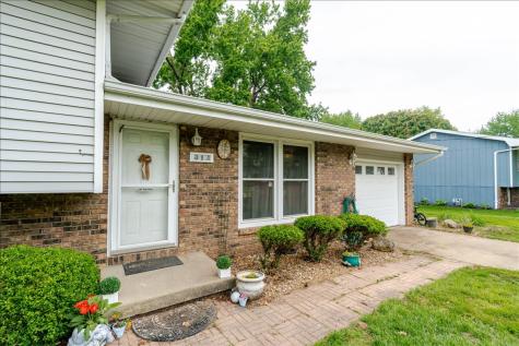 312 East Adams Street Towanda IL 61776