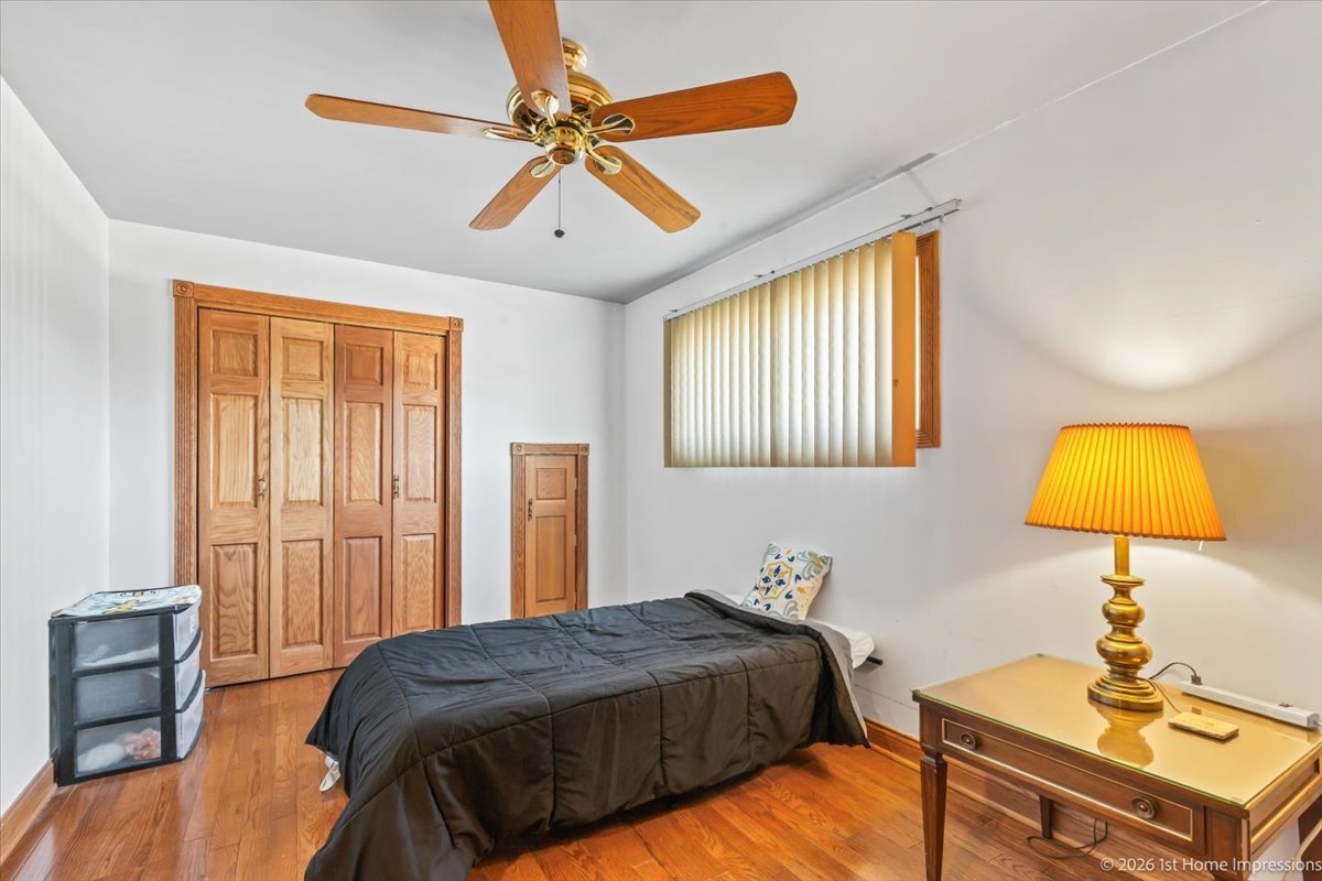 11122 South Saint Louis Avenue Chicago IL 60655