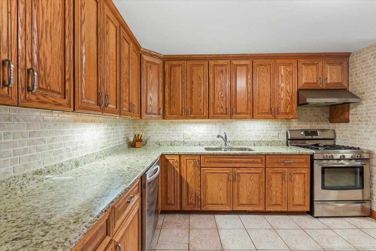 11122 South Saint Louis Avenue Chicago IL 60655