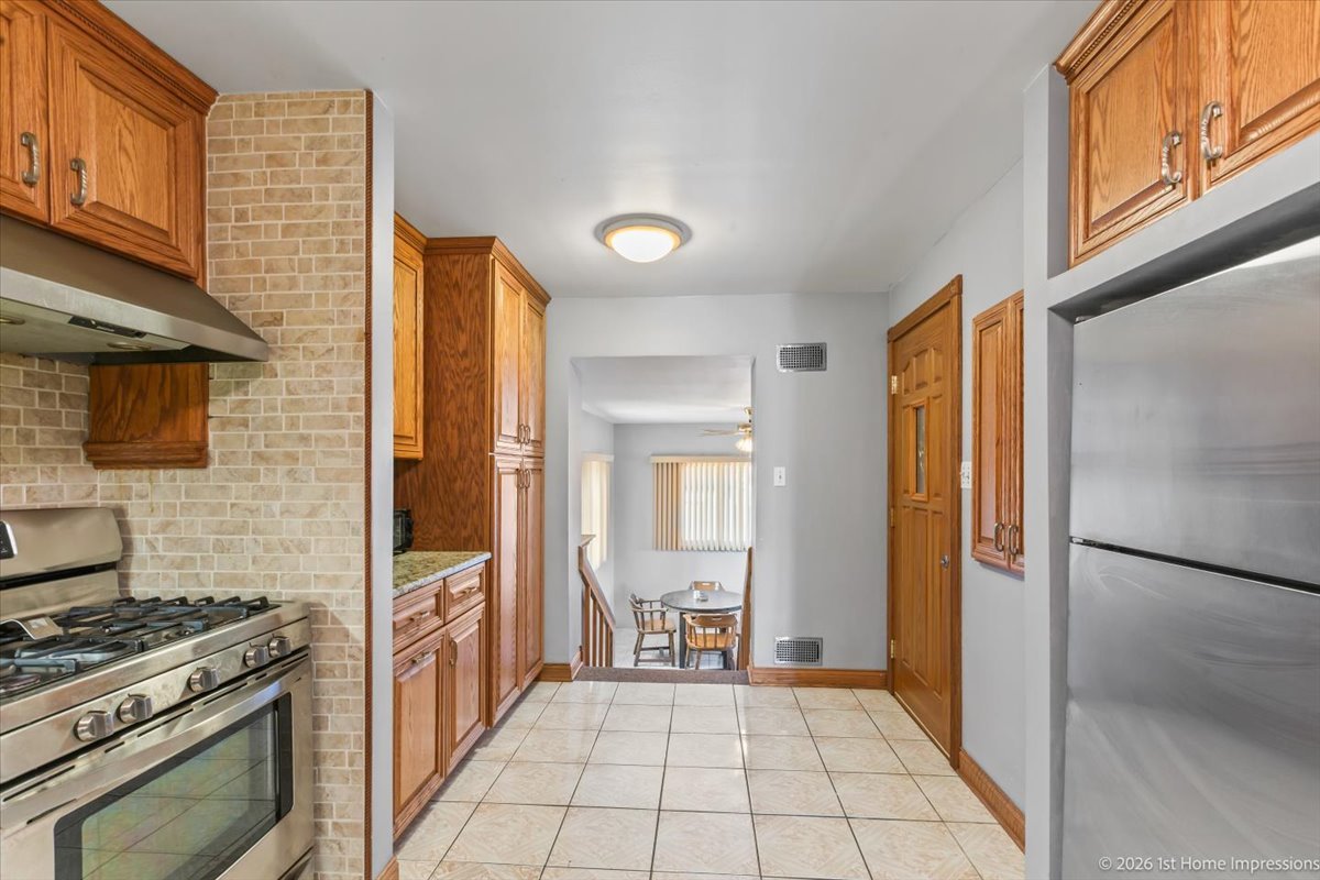 11122 South Saint Louis Avenue Chicago IL 60655