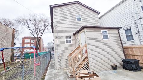 907 North Leamington Avenue Chicago IL 60651