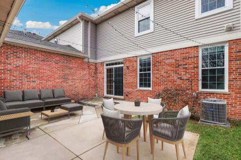 6577 Pine Lake Drive Tinley Park IL 60477