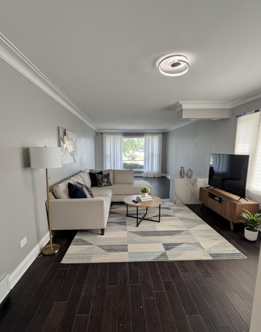 8958 South Oglesby Avenue Chicago IL 60617