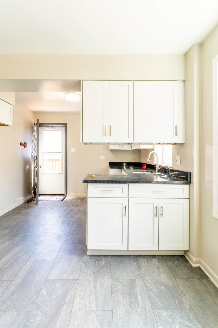 10519 South Avers Avenue Chicago IL 60655