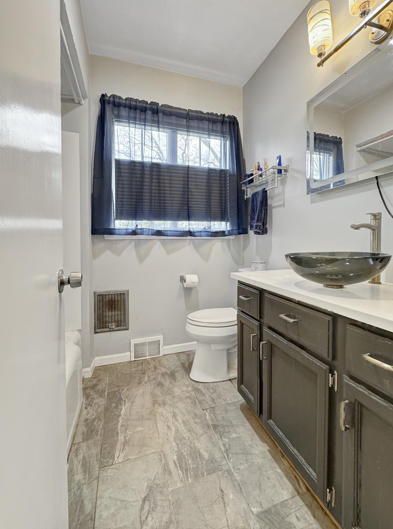 435 Forest Trail Oak Brook IL 60523