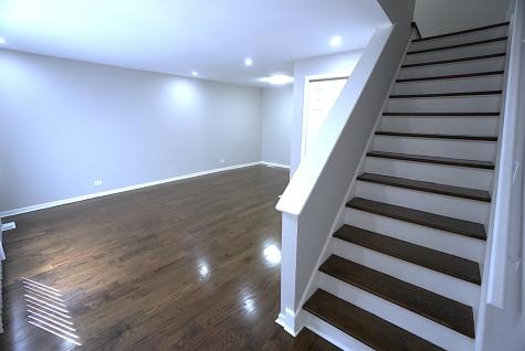 6122 North Winthrop Avenue Chicago IL 60660