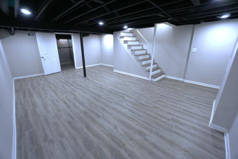 6122 North Winthrop Avenue Chicago IL 60660