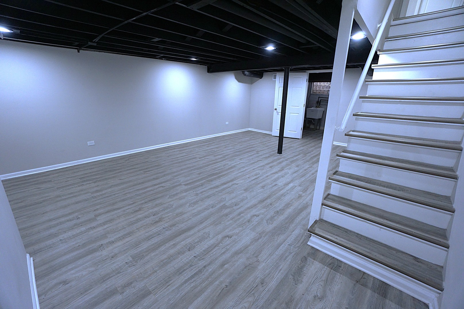 6122 North Winthrop Avenue Chicago IL 60660