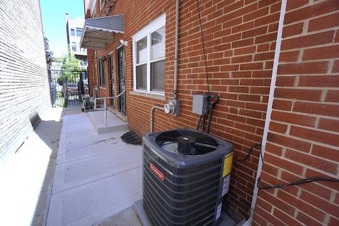 6122 North Winthrop Avenue Chicago IL 60660