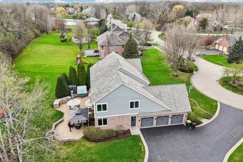 14101 West Rodmell Court Libertyville IL 60048