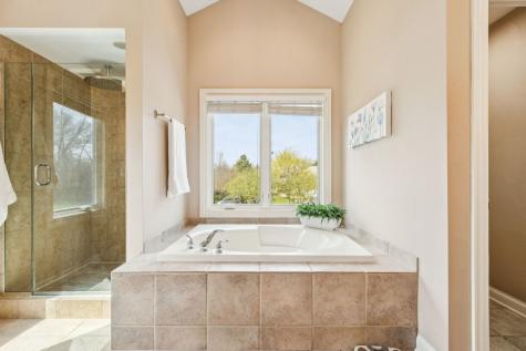 14101 West Rodmell Court Libertyville IL 60048