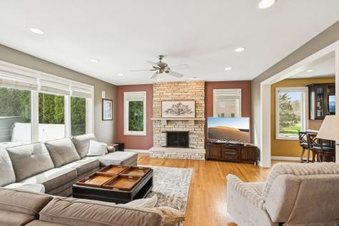 14101 West Rodmell Court Libertyville IL 60048