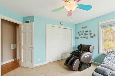 14101 West Rodmell Court Libertyville IL 60048