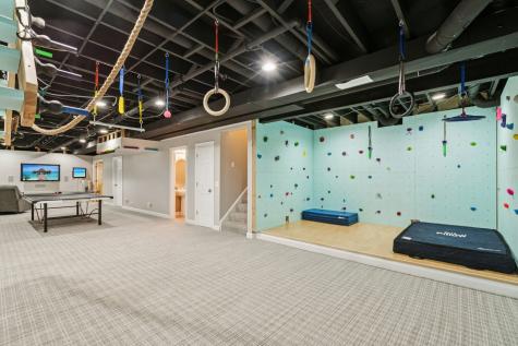14101 West Rodmell Court Libertyville IL 60048