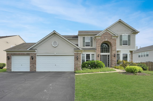 407 Hogan Street Bolingbrook IL 60490