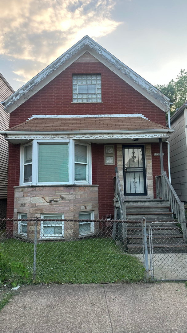 5352 South Paulina Street Chicago IL 60609