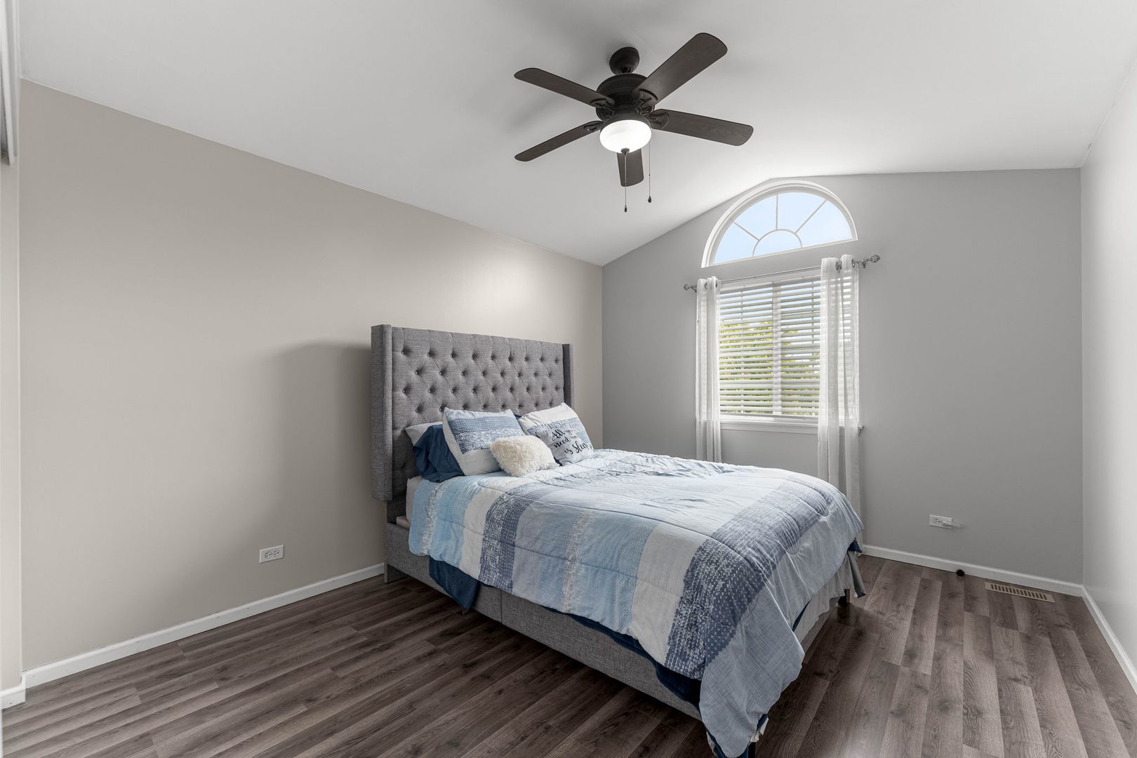 5370 Chancery Way Lake In The Hills IL 60156
