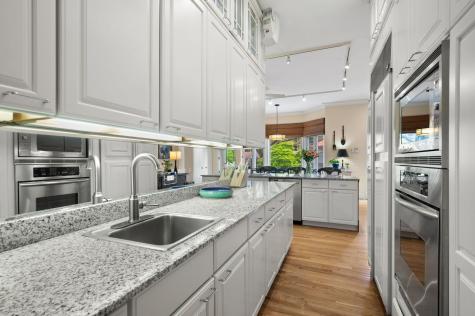 2705 North Bosworth Avenue Chicago IL 60614