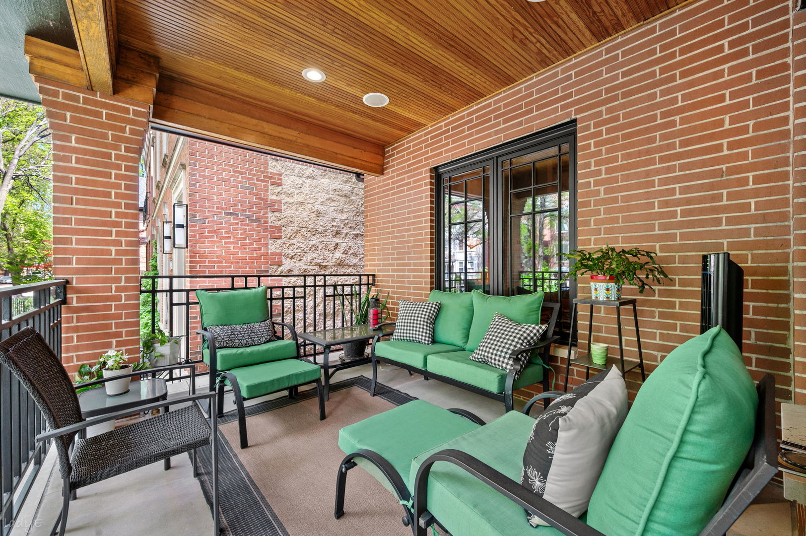 2705 North Bosworth Avenue Chicago IL 60614