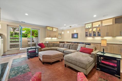 2705 North Bosworth Avenue Chicago IL 60614