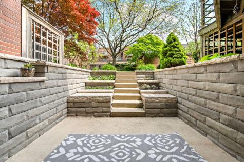 2705 North Bosworth Avenue Chicago IL 60614