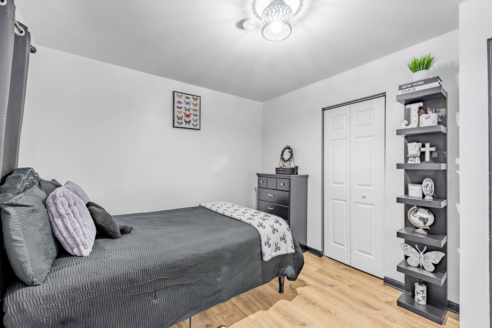 12737 South Manistee Avenue Chicago IL 60633