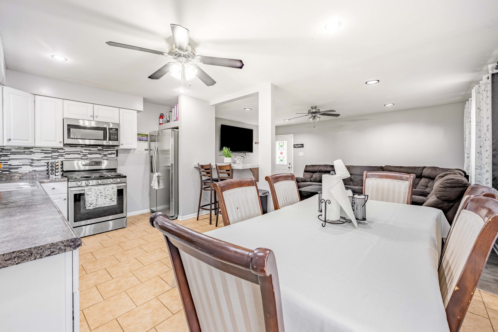 12737 South Manistee Avenue Chicago IL 60633