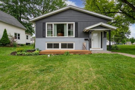 1435 26TH Avenue Moline IL 61265