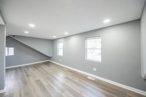 42425 North Park Lane E Antioch IL 60002