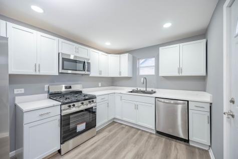 42425 North Park Lane E Antioch IL 60002