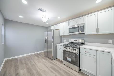 42425 North Park Lane E Antioch IL 60002