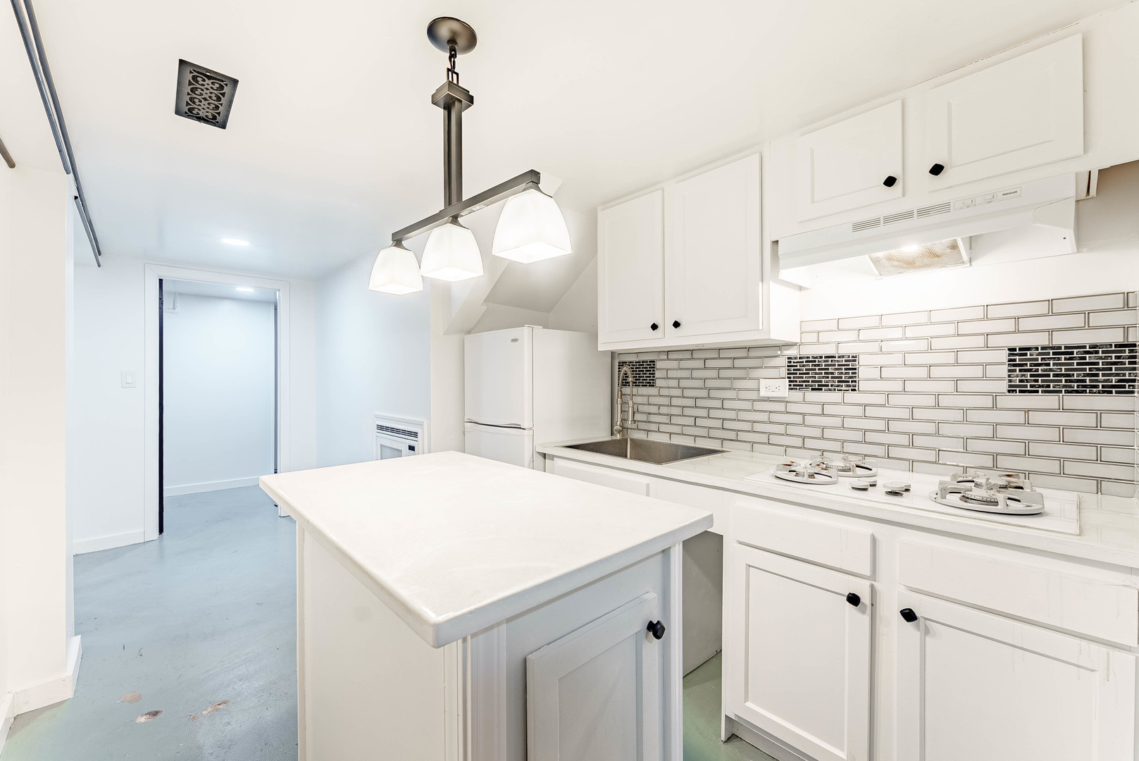 1908 South Sawyer Avenue Chicago IL 60623