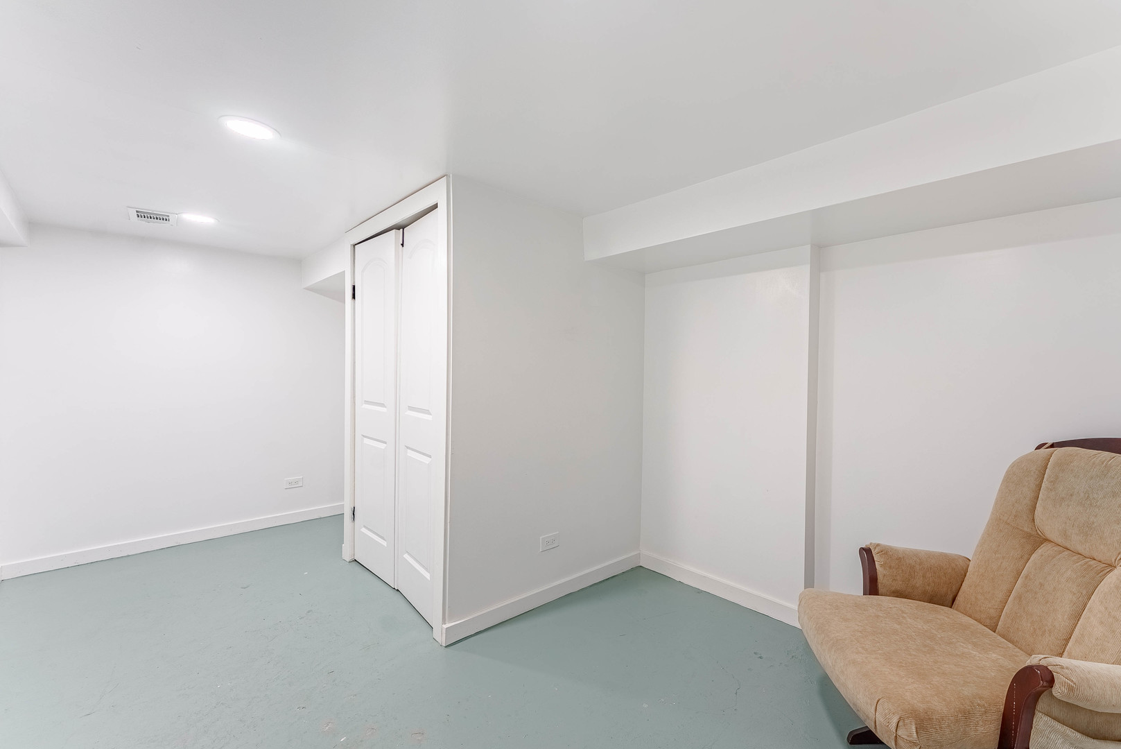 1908 South Sawyer Avenue Chicago IL 60623