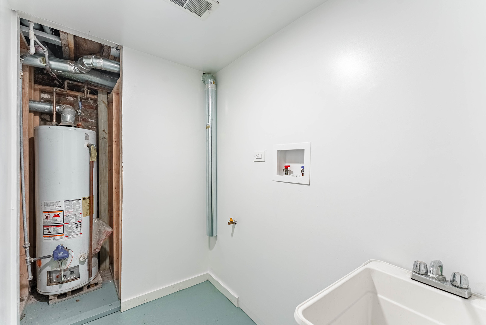 1908 South Sawyer Avenue Chicago IL 60623