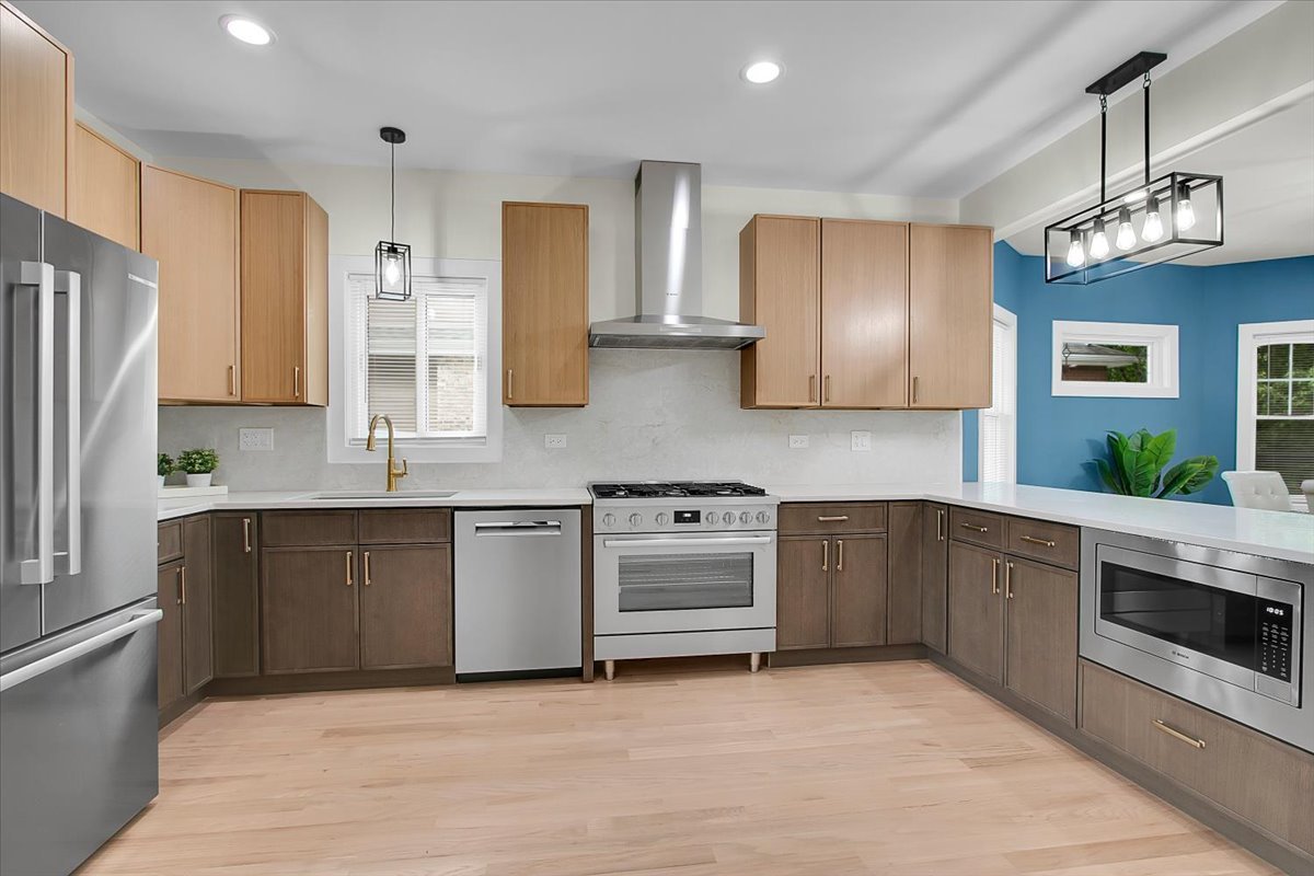 4036 West Warwick Avenue Chicago IL 60641
