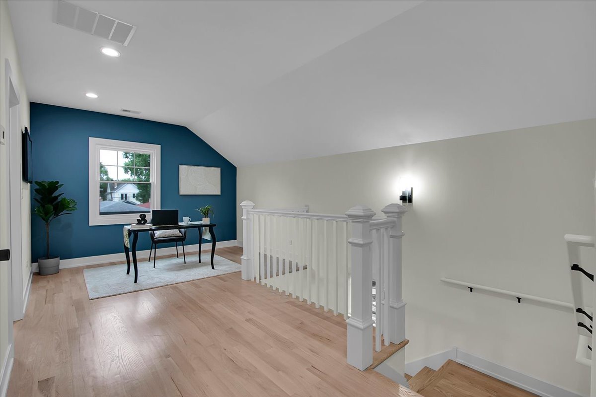 4036 West Warwick Avenue Chicago IL 60641