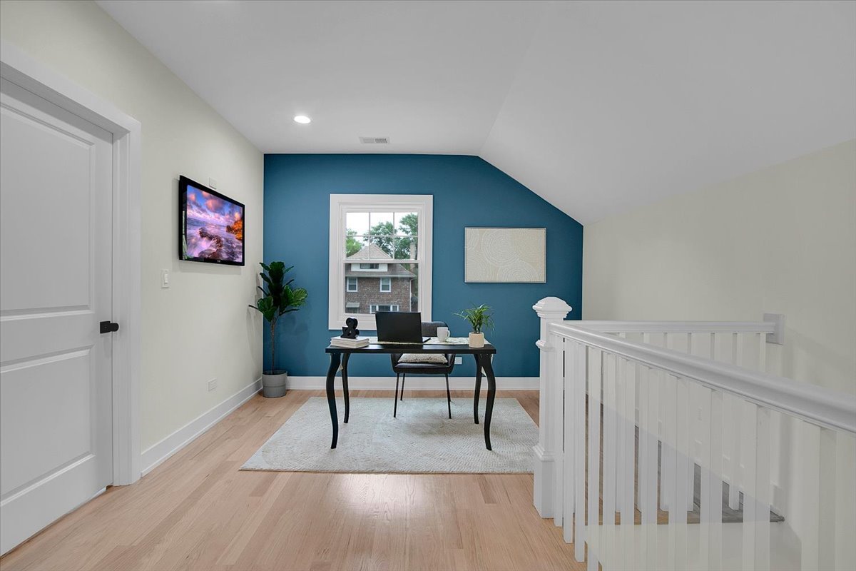 4036 West Warwick Avenue Chicago IL 60641