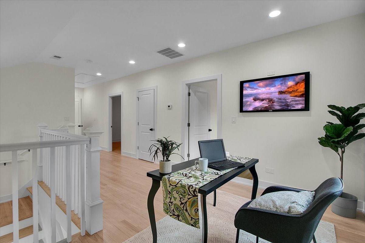 4036 West Warwick Avenue Chicago IL 60641