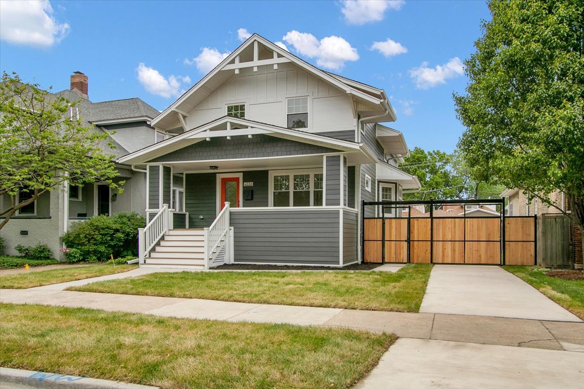 4036 West Warwick Avenue Chicago IL 60641