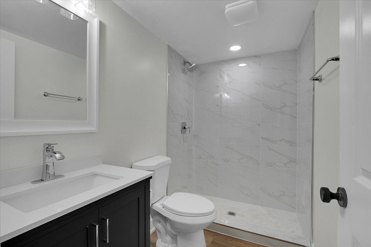 4036 West Warwick Avenue Chicago IL 60641