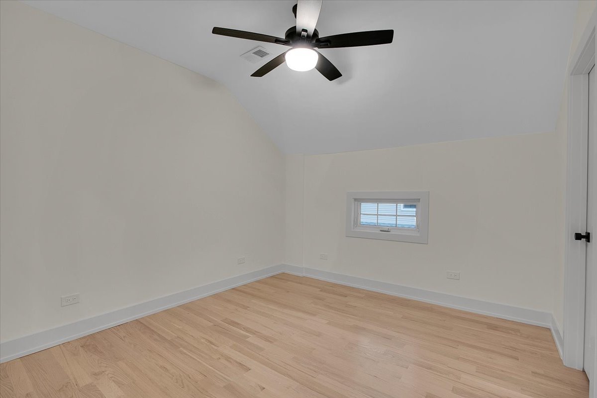 4036 West Warwick Avenue Chicago IL 60641