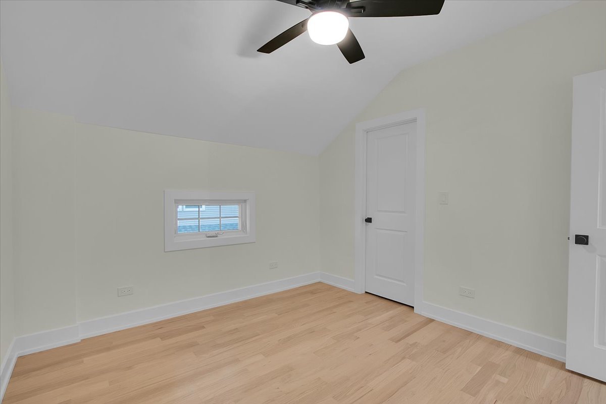 4036 West Warwick Avenue Chicago IL 60641