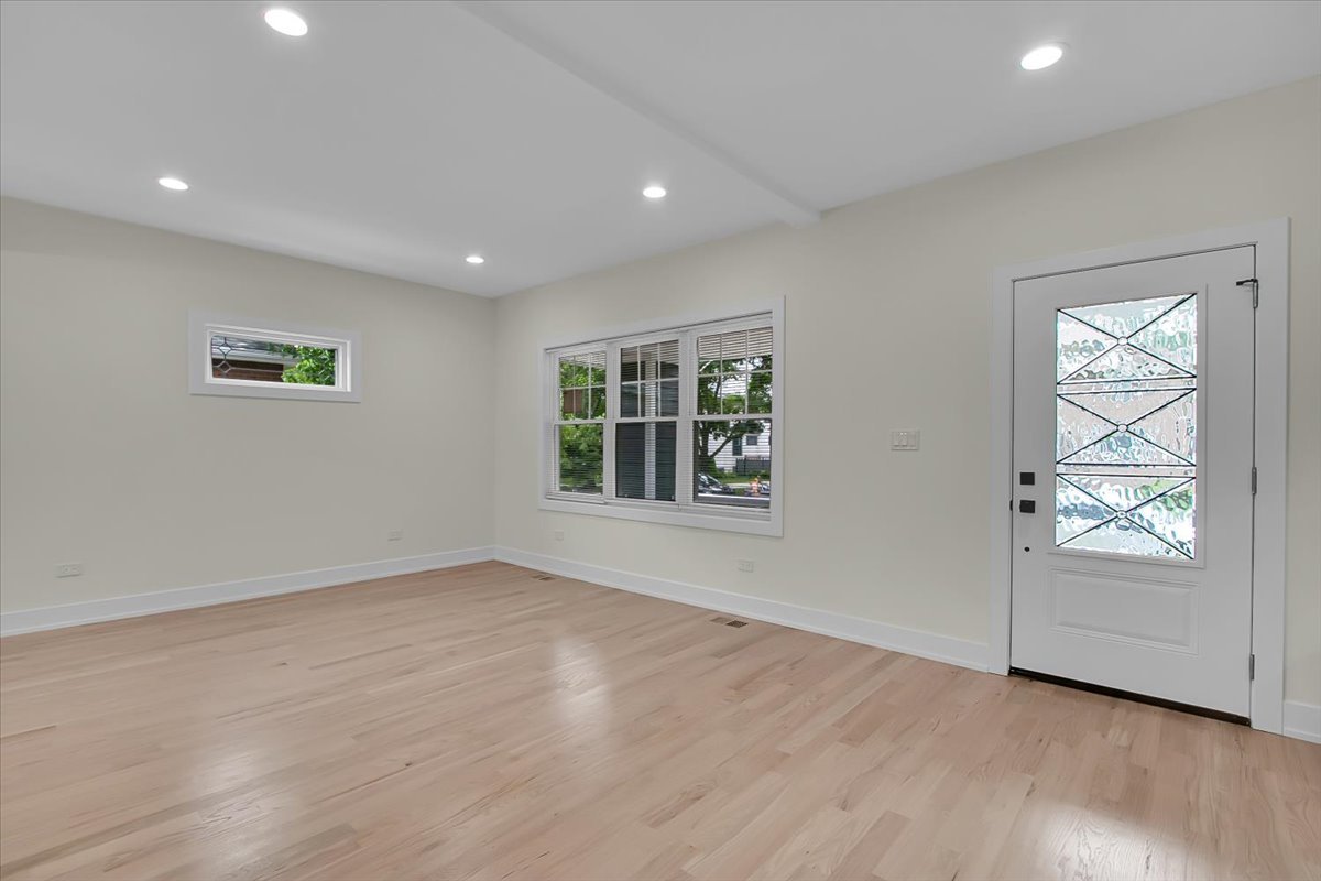 4036 West Warwick Avenue Chicago IL 60641