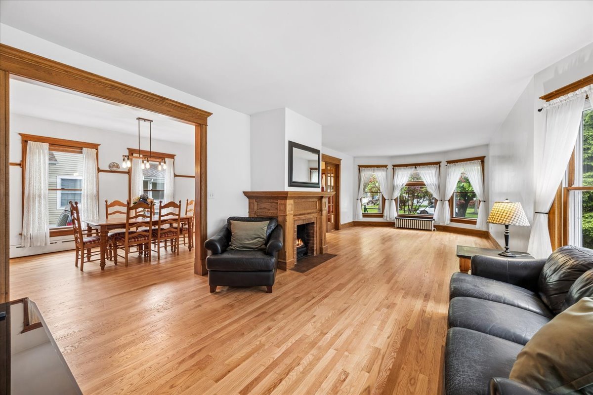 6046 North Nickerson Avenue Chicago IL 60631