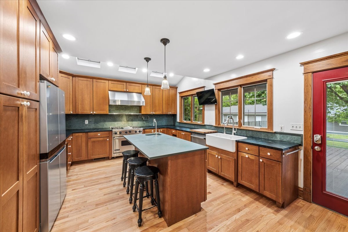 6046 North Nickerson Avenue Chicago IL 60631