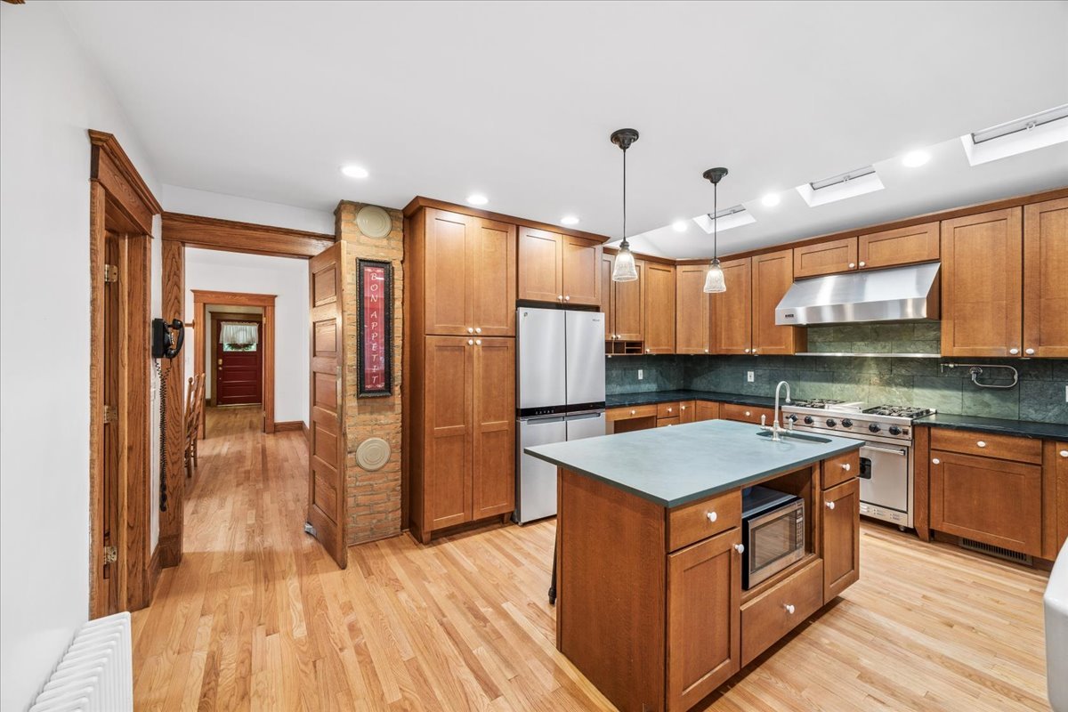 6046 North Nickerson Avenue Chicago IL 60631
