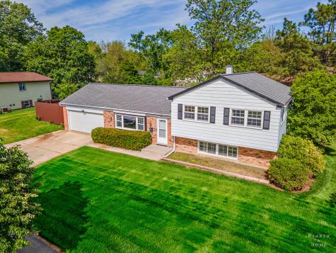 1000 Darlington Lane Crystal Lake IL 60014