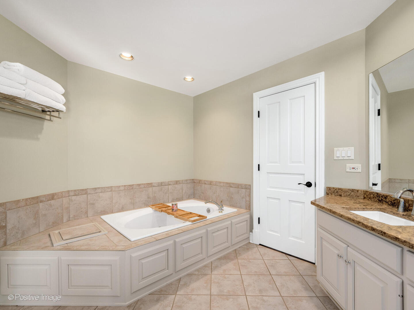 271 Woodstock Avenue Clarendon Hills IL 60514