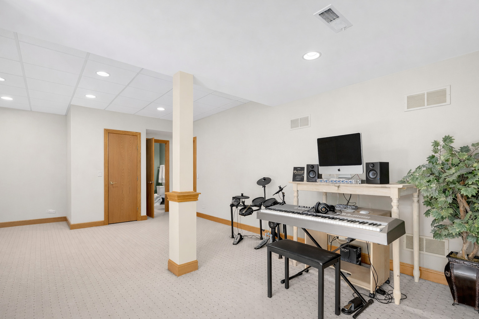 271 Woodstock Avenue Clarendon Hills IL 60514