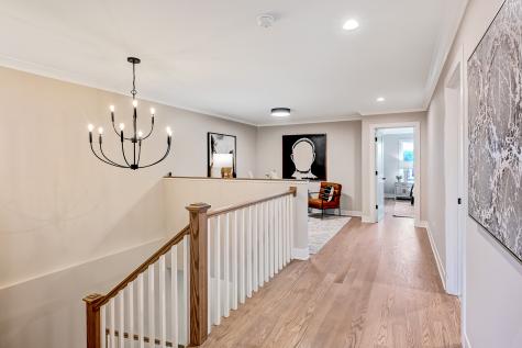 131 Harding Court Glen Ellyn IL 60137
